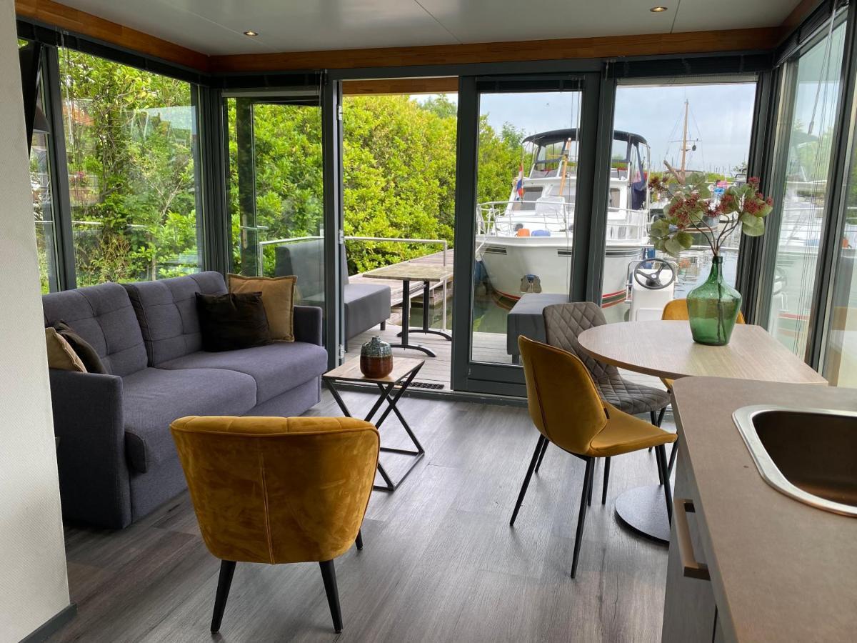 Houseboat De Amstel Hotel Monnickendam Exterior photo