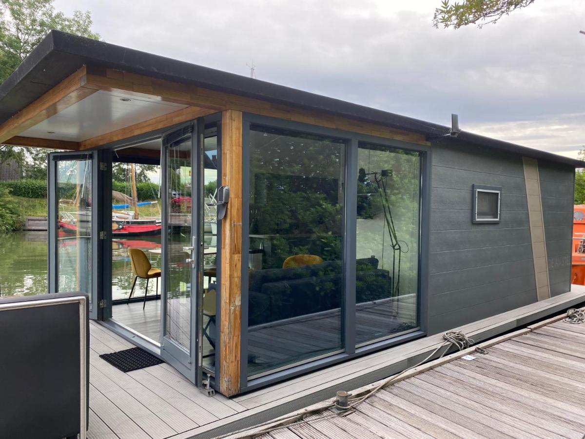 Houseboat De Amstel Hotel Monnickendam Exterior photo