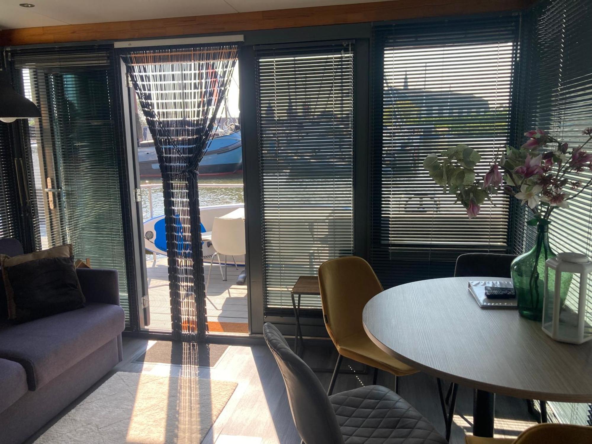 Houseboat De Amstel Hotel Monnickendam Exterior photo