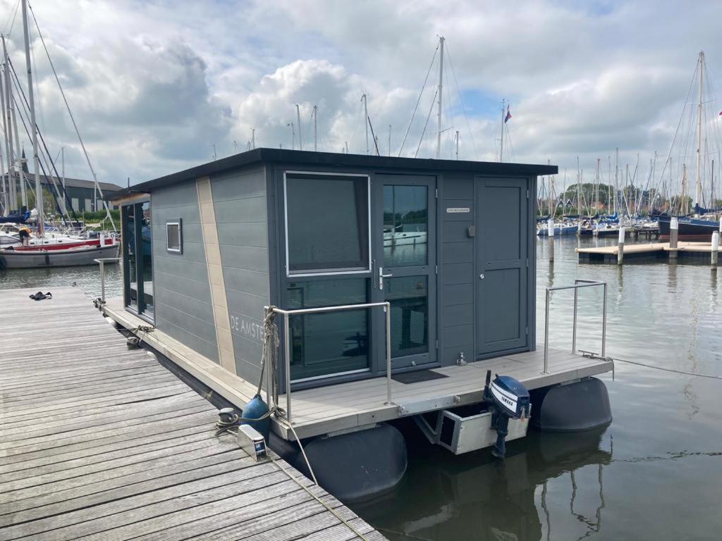 Houseboat De Amstel Hotel Monnickendam Exterior photo